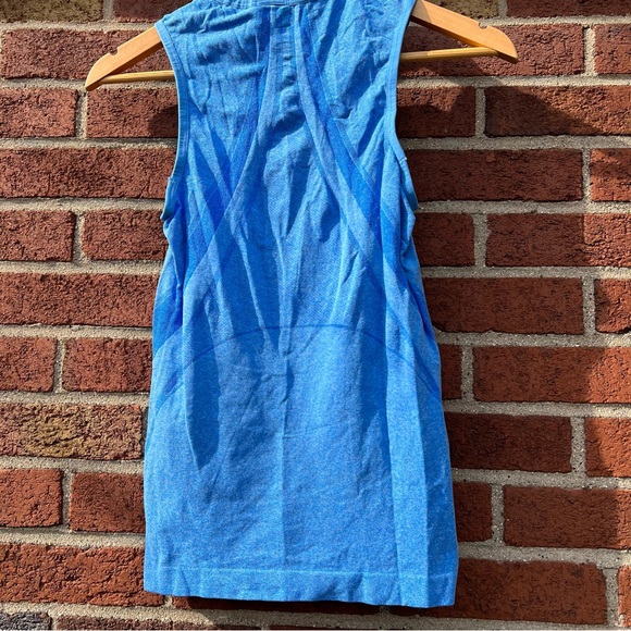 NIKE FIt Dry Womens Light Compression Tank Top Blue Size Medium - Picture 2 of 6